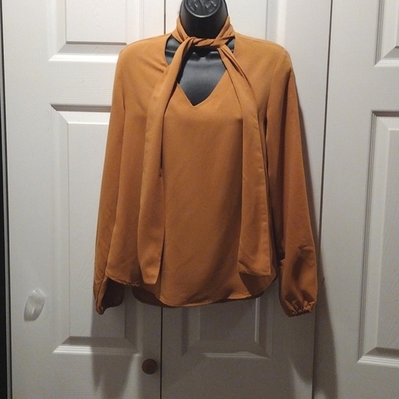 Black Label by Evan Picone Tie Neck Top M - Picture 1 of 5